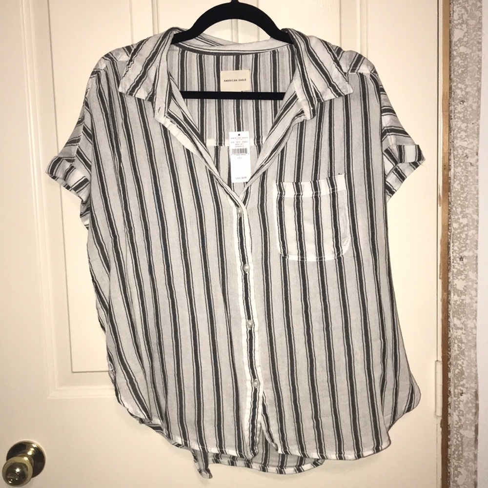 American Eagle button up top